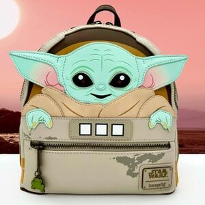 NWT- The Mandalorian The Child (Grogu) Cradle Star Wars Loungefly Mini Backpack